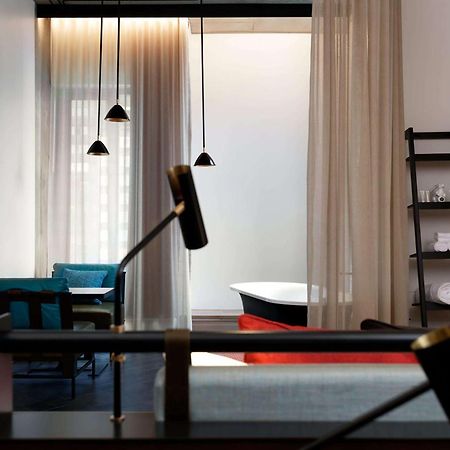Qt Melbourne Ξενοδοχείο Εξωτερικό φωτογραφία A suite at the hotel