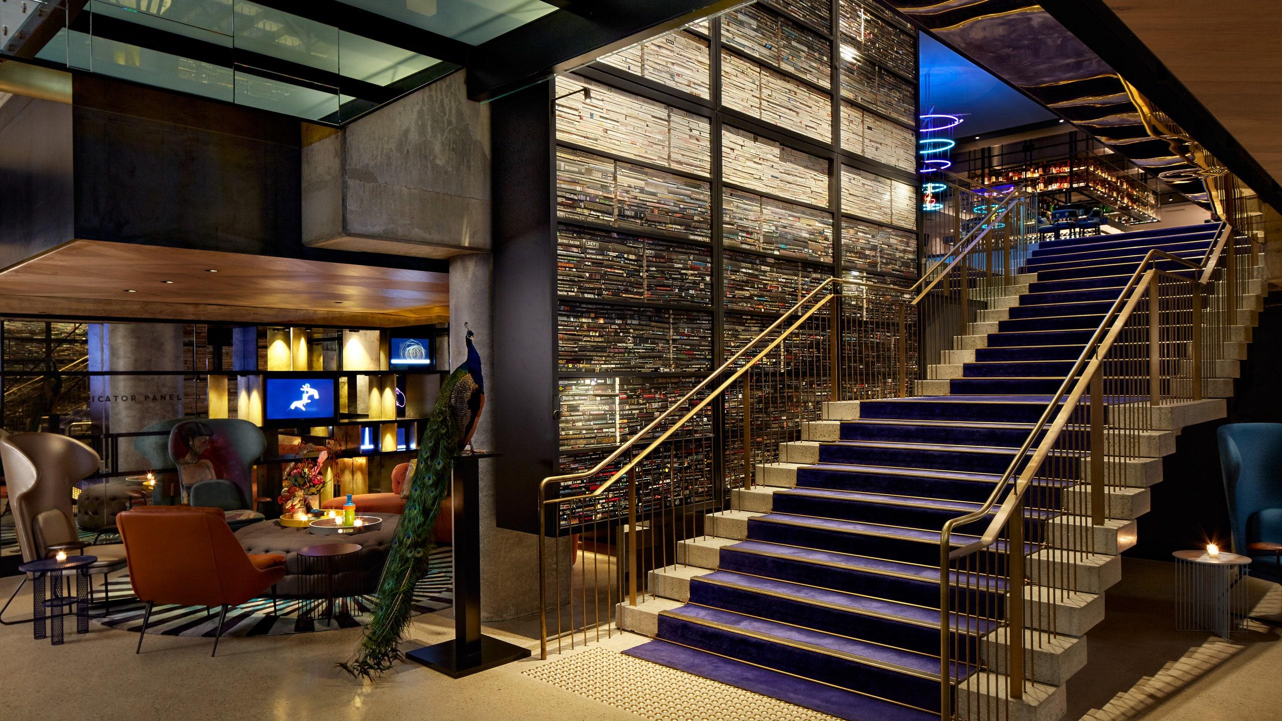 Qt Melbourne Ξενοδοχείο Εξωτερικό φωτογραφία The interior of the hotel