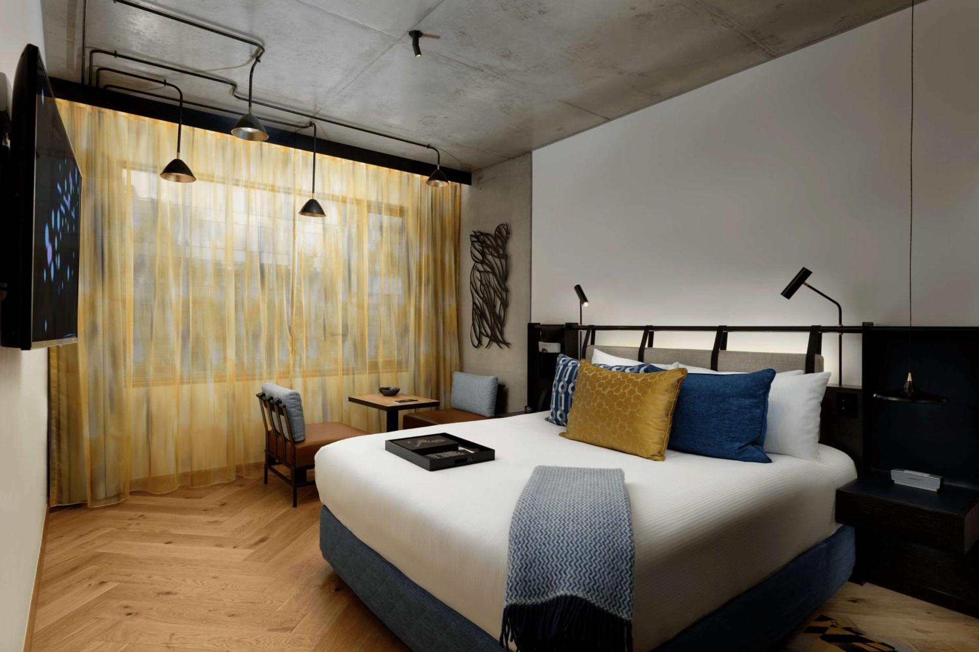 Qt Melbourne Ξενοδοχείο Εξωτερικό φωτογραφία A room at the hotel