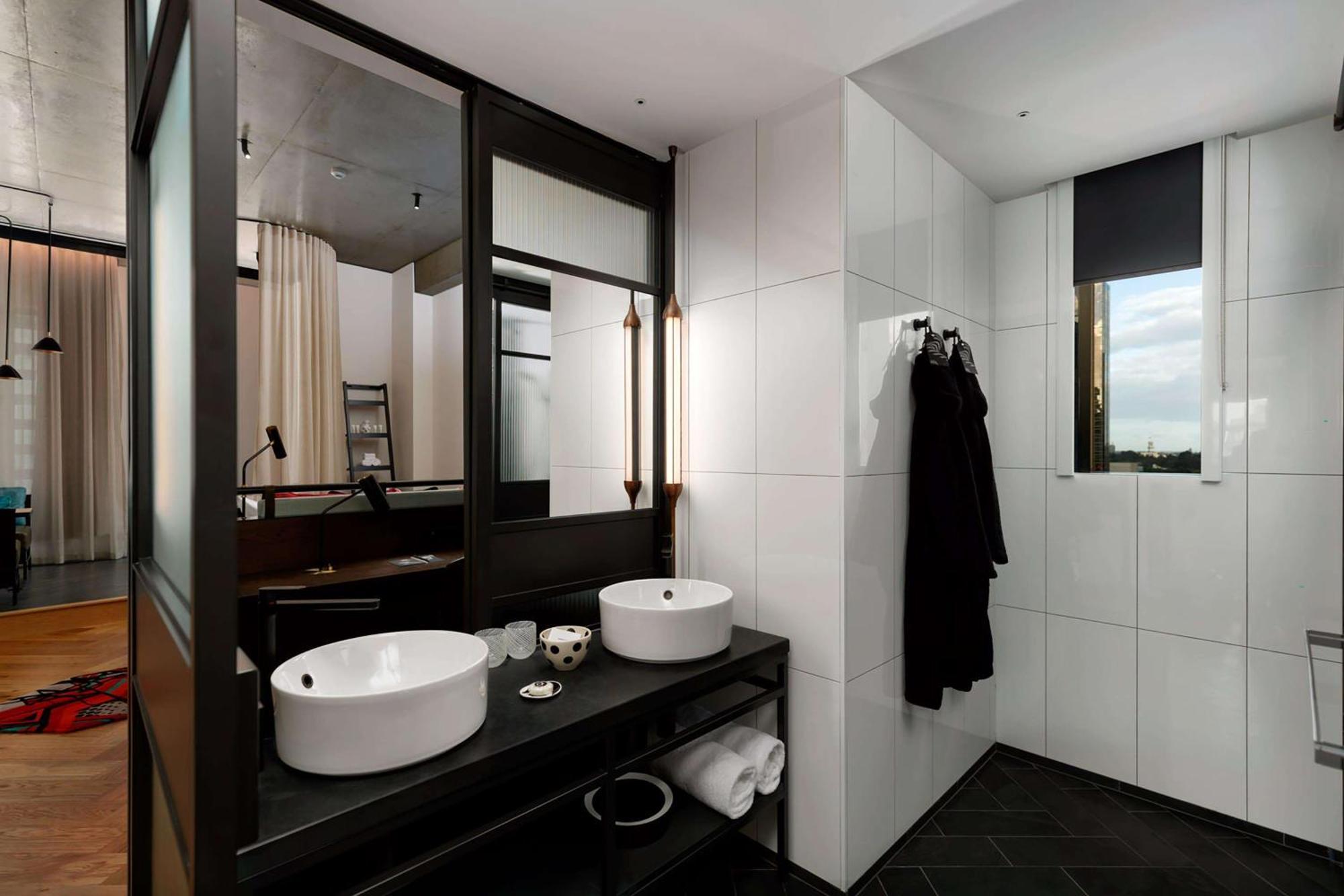 Qt Melbourne Ξενοδοχείο Εξωτερικό φωτογραφία Bathroom