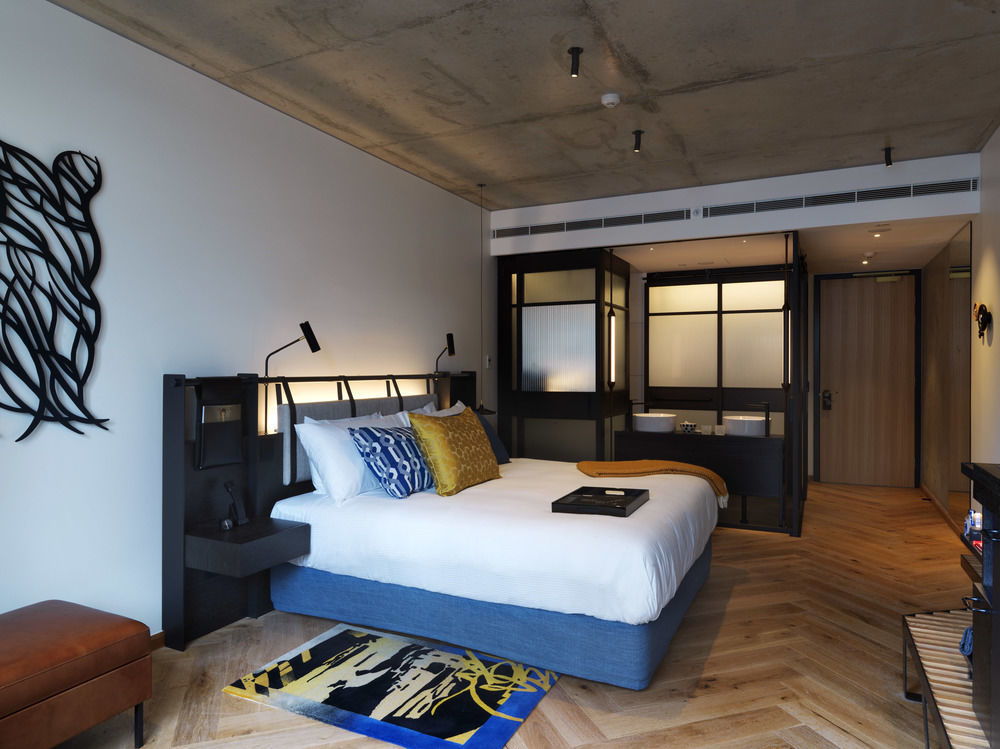 Qt Melbourne Ξενοδοχείο Εξωτερικό φωτογραφία A room at the hotel