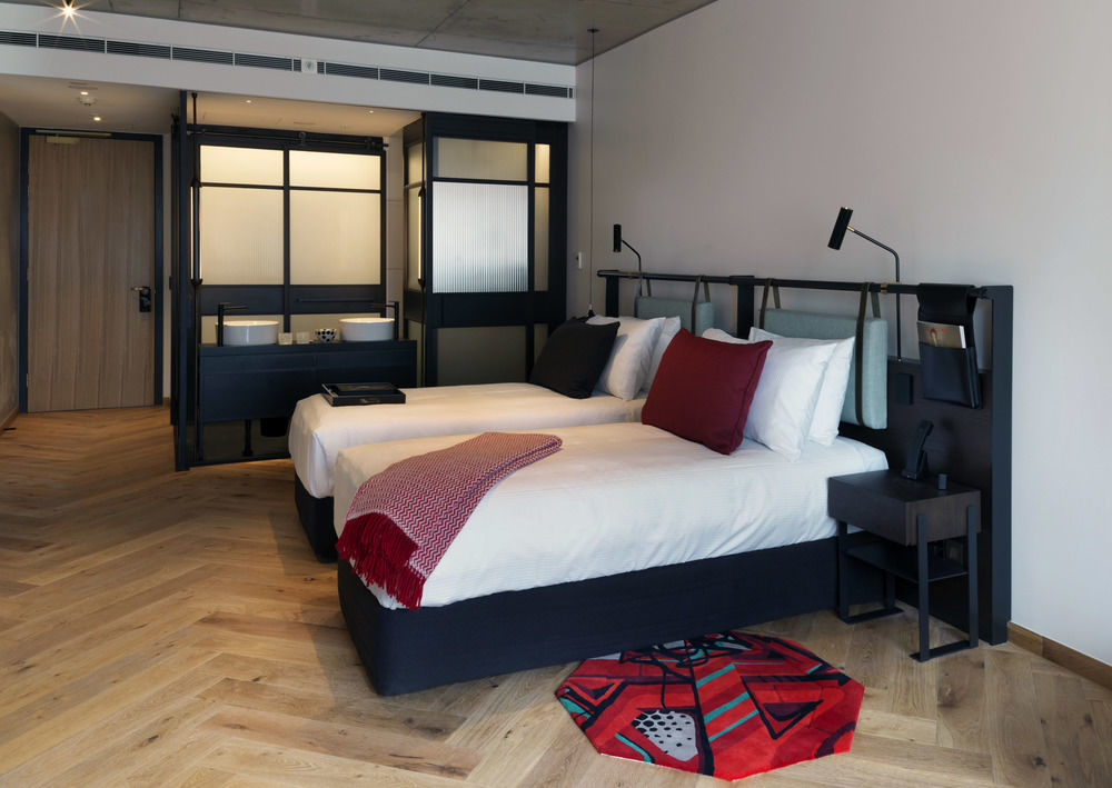 Qt Melbourne Ξενοδοχείο Εξωτερικό φωτογραφία A room at the hotel